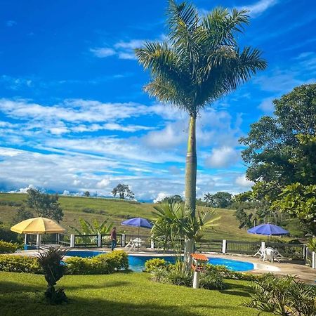 Hotel Cerca Panaca Eje Cafetero suites y cabanas Quimbaya Exterior foto